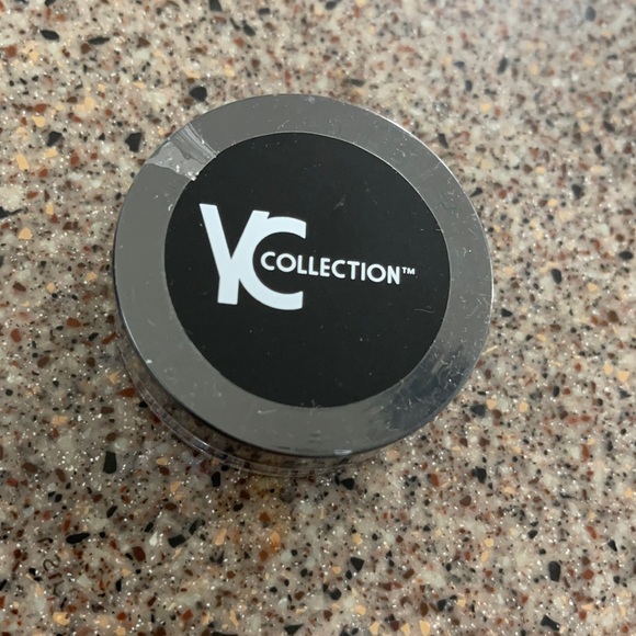 YC COLLECTION Loose Setting Powder in #215 - Picture 2 of 3